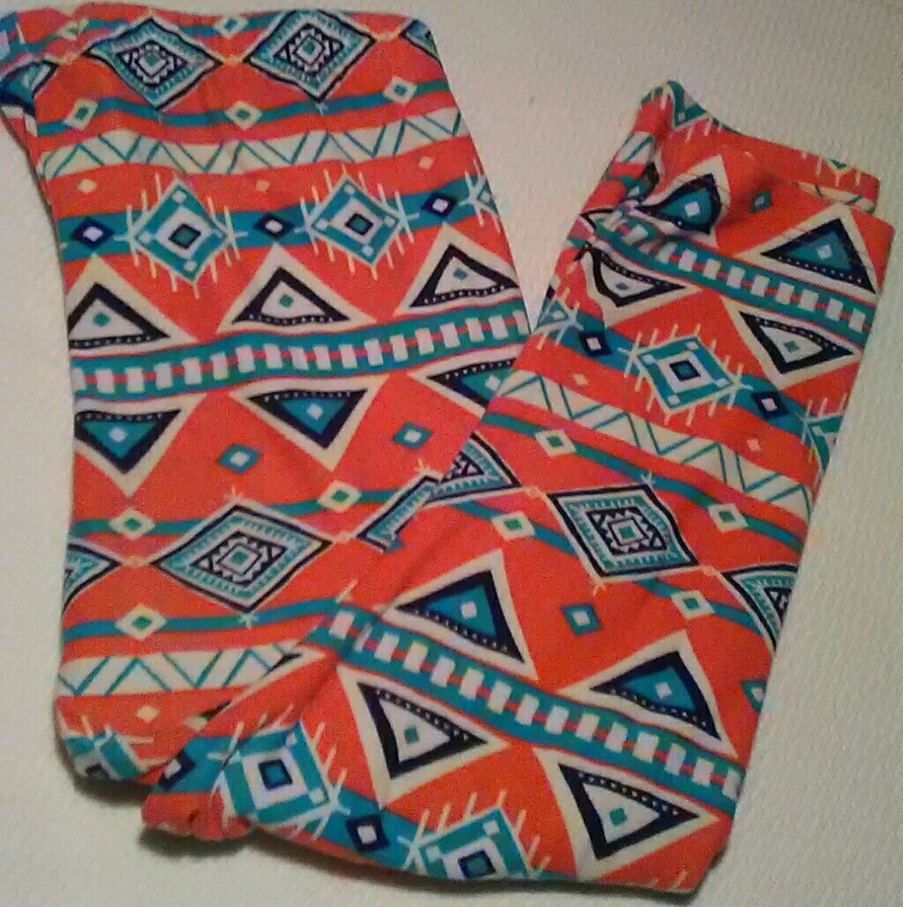 **SOLD** Aztec Print Toddler Leggings